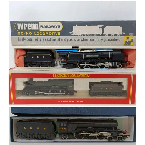 205 - A Wrenn OO gauge 4-6-2 locomotive and tender, No. W2227, a Hornby OO gauge 4-6-0 locomotive and tend... 