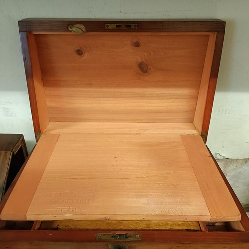 734 - A mahogany tea caddy, 23 cm wide, a clock and four boxes (6)