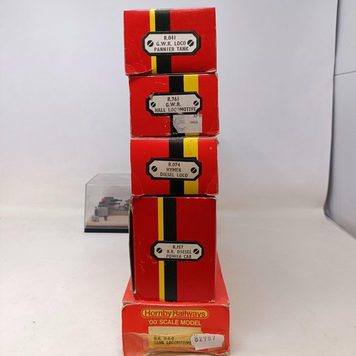 212 - A Hornby OO gauge 4-0-4 locomotive and trailer No. R157, R074, R761, R052 and R041, all boxed, and a... 