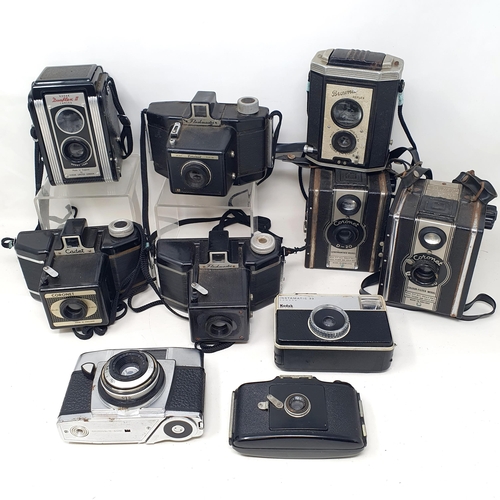138 - A Cadet Coronet camera, and assorted cameras (box)