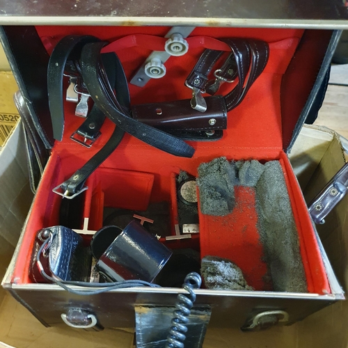 141 - A Finetta Super camera, a Pentax ME Super camera, and various accessories (box)