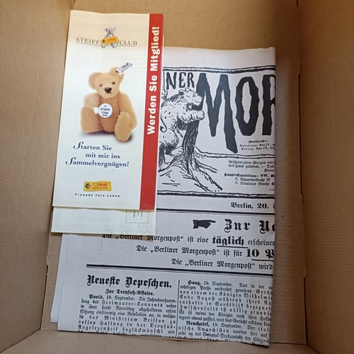 228 - A modern Steiff plush blonde teddy bear, Morgenpost, boxed, and another Steiff teddy bear, boxed (2)