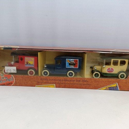 234 - Assorted Lledo model cars, boxed (box)