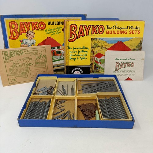 262 - A Bayco building set No. OX, two other Bayco building sets and a small collection of zoo animals (bo... 