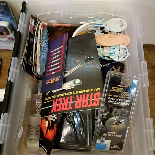 250 - A Star Trek figure, Ska As A Cardassian, boxed, and Tom Parris Mutated, and assorted other Star Trek... 