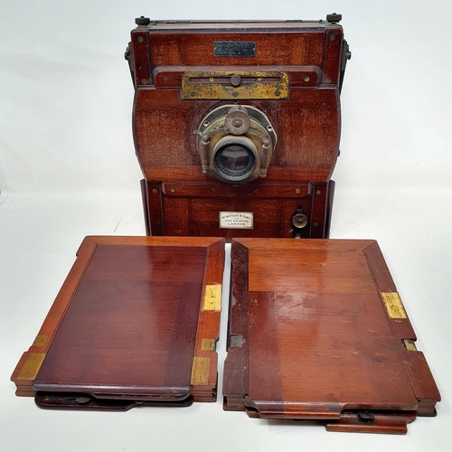 159 - A late 19th/early 20th century plate camera, by W Watson & Sons, 313 High Holborn, London, with an i... 