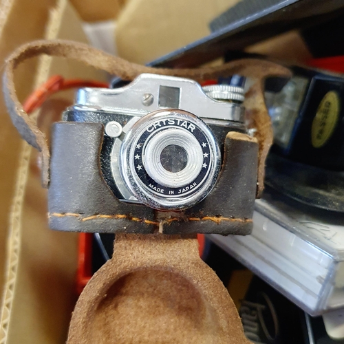 162 - A spy miniature camera, and assorted photography equipment (qty)