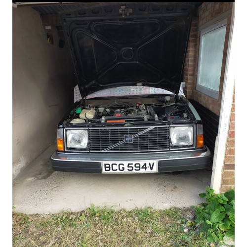 35 - 1980 Volvo 244 DL
Being sold without reserve
Registration number BCG 594V
Chassis number 0561231
Eng... 