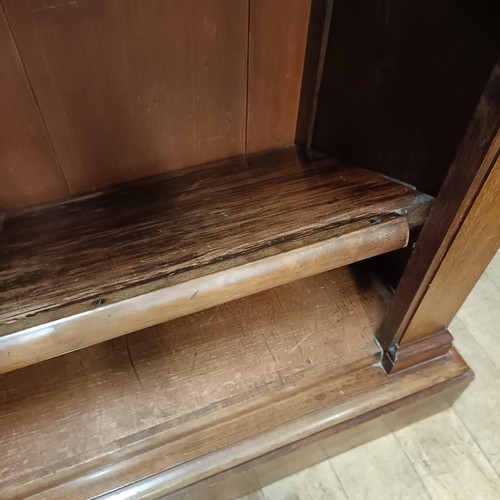 989 - A 19th century mahogany bookcase, with adjustable shelves, 140 cm wide