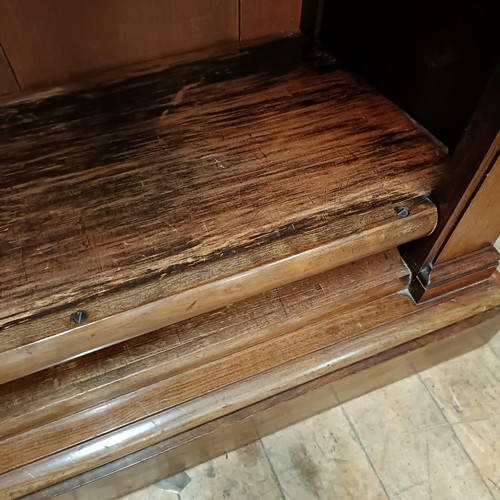 989 - A 19th century mahogany bookcase, with adjustable shelves, 140 cm wide