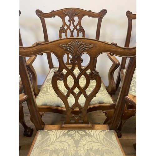 904 - A set of six Chippendale style mahogany dining chairs with pierced splats, drop in seats, cabriole l... 