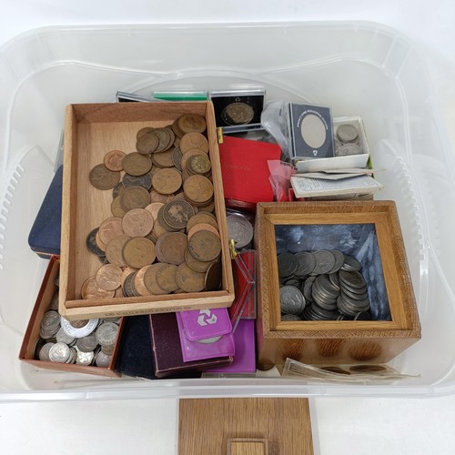 407 - Assorted commemorative crowns, world coins, and a small group of cigarette cards