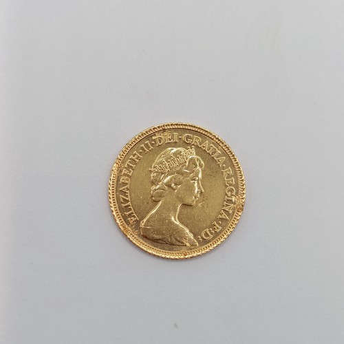 391 - A Queen Elizabeth II half sovereign, 1982