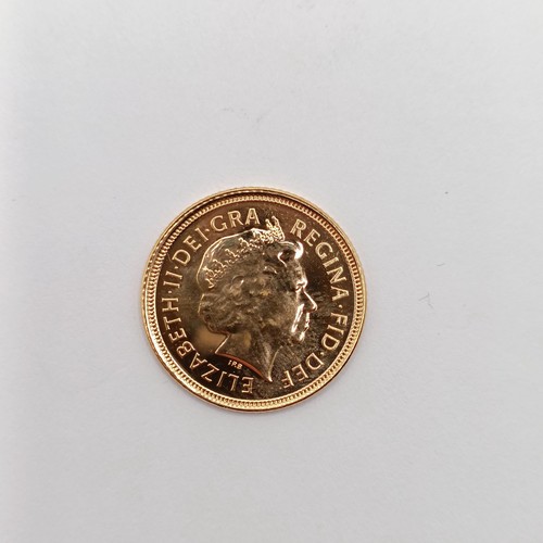 392 - A Queen Elizabeth II half sovereign, 2004