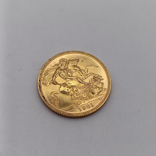 387 - A Queen Elizabeth II gold sovereign, 1981