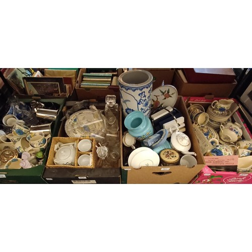 768 - A blue and white ceramic stickstand, a Masons part dinner service, other ceramics and items (4 boxes... 