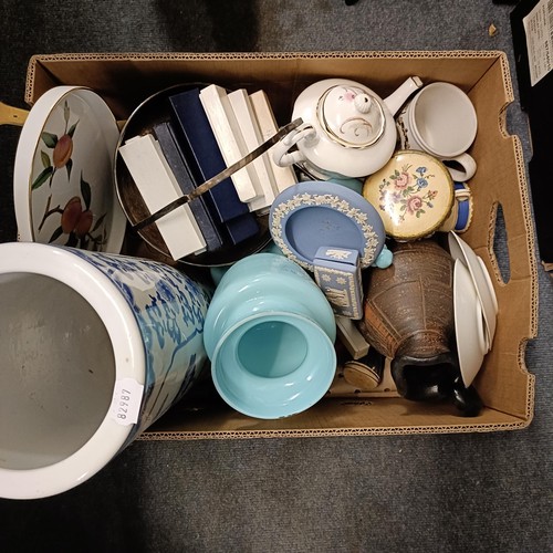 768 - A blue and white ceramic stickstand, a Masons part dinner service, other ceramics and items (4 boxes... 