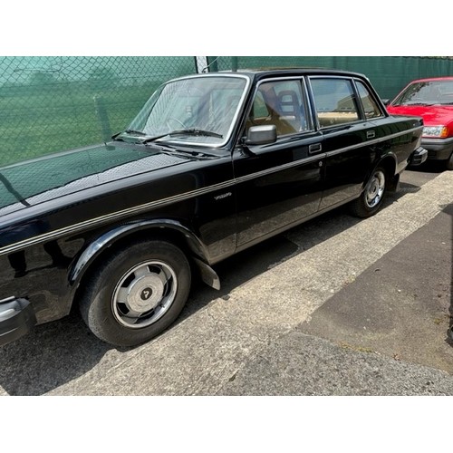35 - 1980 Volvo 244 DL
Being sold without reserve
Registration number BCG 594V
Chassis number 0561231
Eng... 