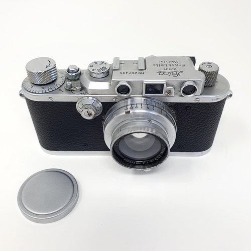 695 - A Leica IIIA Chrome camera, No 207435