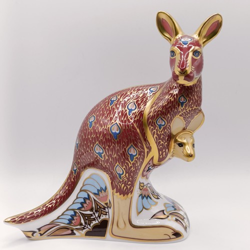 627 - A Royal Crown Derby limited edition paperweight, The Australian Collection, Kangaroo, edition of 200... 