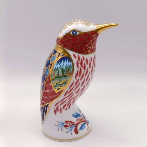 635 - A Royal Crown Derby paperweight, Humming Bird, 10 cm high, boxed and a Beaver, 8 cm high, boxed (2) ... 