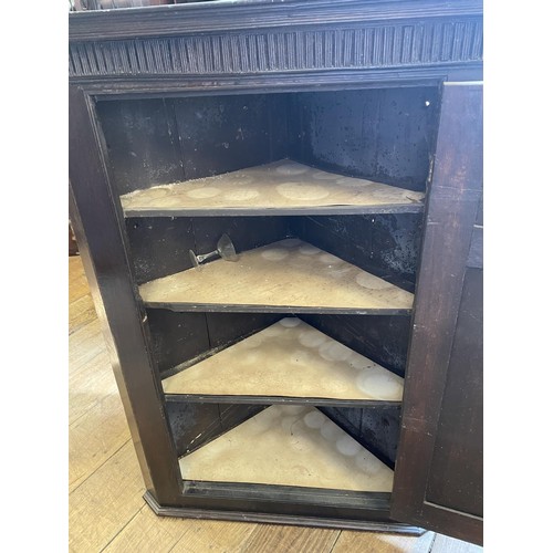 758 - An oak bureau, 90 cm wide, a wall shelf, an oak cupboard, and a corner cabinet (4)