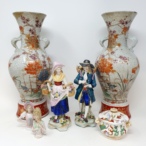 526 - A pair of Dresden figures, and assorted other ceramics (box)