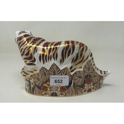 652 - A Royal Crown Derby paperweight, Bengal Tiger, 14 cm high, boxed Provenance: From a large single own... 