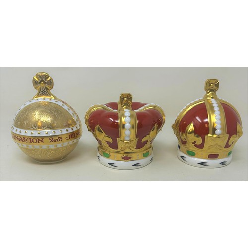 658 - A Royal Crown Derby limited edition paperweight, Queen Mother 100th Birthday Crown, 772/950, 9 cm hi... 