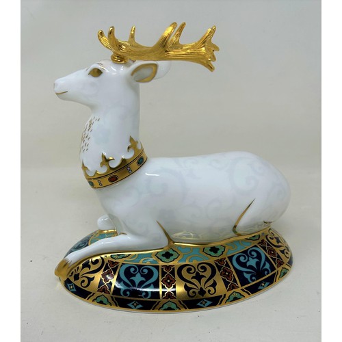 662 - A Royal Crown Derby limited edition paperweight, The White Hart, 182/2000, 14 cm high, with a certif... 