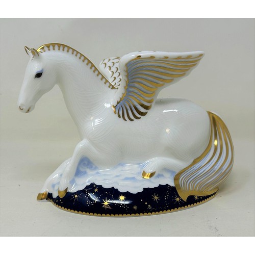 663 - A Royal Crown Derby limited edition paperweight, Pegasus, 712/1750, 13 cm high, with a certificate, ... 