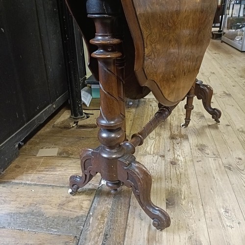 931 - A 19th century, walnut serpentine Sutherland table, 19 cm wide