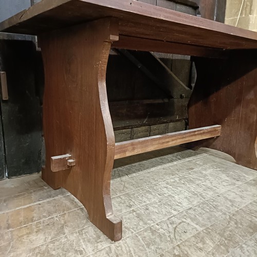 905 - An Indonesian rectangular coffee table, 90 x 46 cm