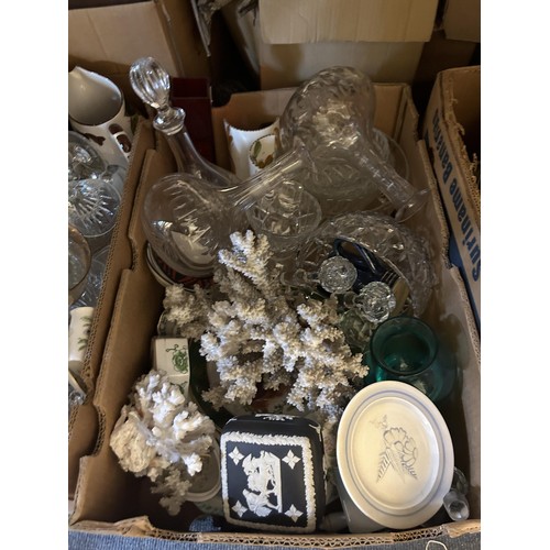 590 - A black and white lamp base, a piece of coral, and assorted other items (3 boxes)