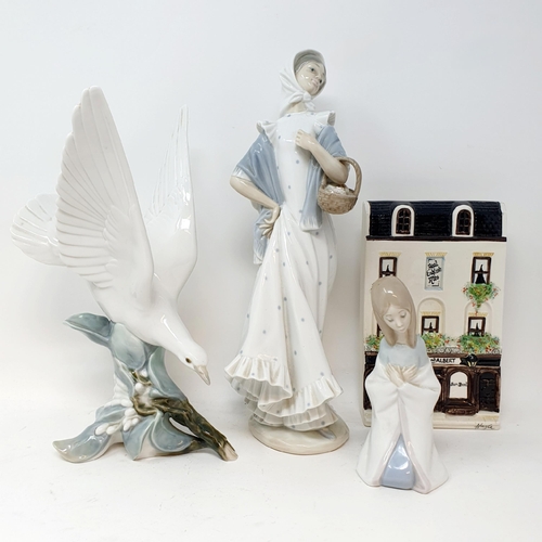 Lladro Retired Figurines