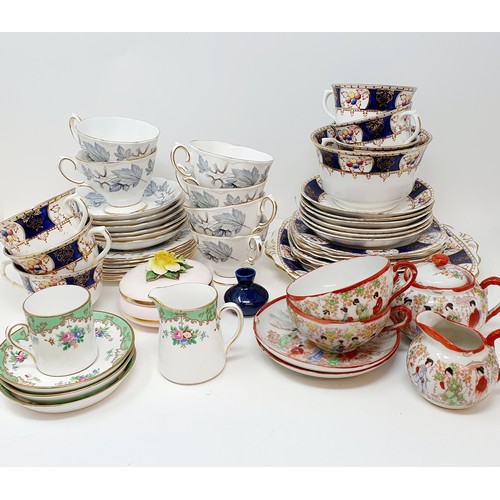 605 - A Masons part dinner service, and assorted other ceramics (2 boxes)