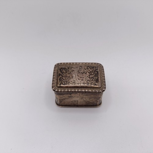 120 - An early 19th century nutmeg grater, of rectangular form, initalled, Birmingham 1816, 3 cm wide