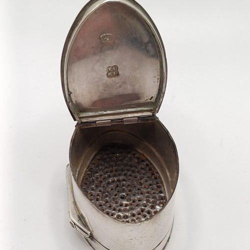 121 - A George III nutmeg grater, of navette form, initialled, London 1809, 1.4 ozt (all in), 5 cm wide