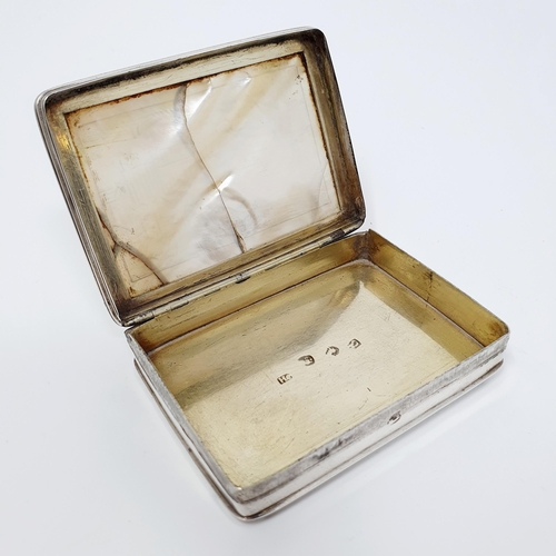 87 - An 18th century silver and mother of pearl snuff box, 7 cm wide