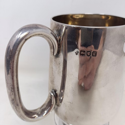 70 - An Edwardian silver pint mug, London 1902, 9.4 ozt, 13 cm high