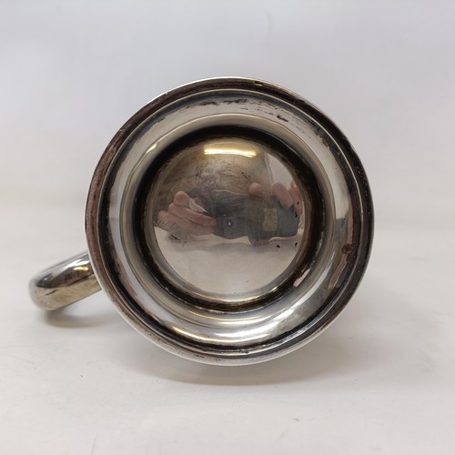 70 - An Edwardian silver pint mug, London 1902, 9.4 ozt, 13 cm high