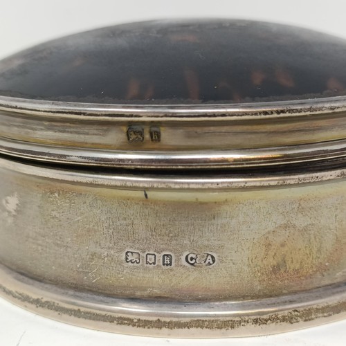 64 - A silver and tortoiseshell box, London 1925, 10 cm