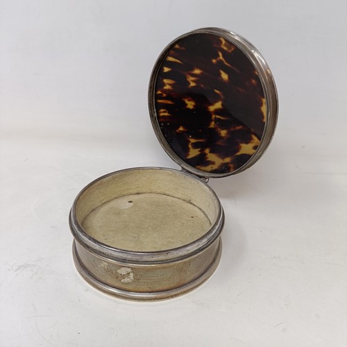 64 - A silver and tortoiseshell box, London 1925, 10 cm