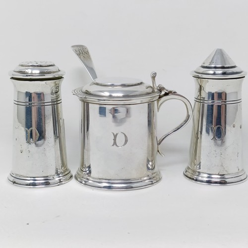 7 - A George VI silver three piece cruet, Sheffield 1939, 7.9 ozt