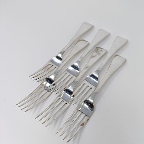 133 - A set of six William IV silver old English pattern forks, London 1833