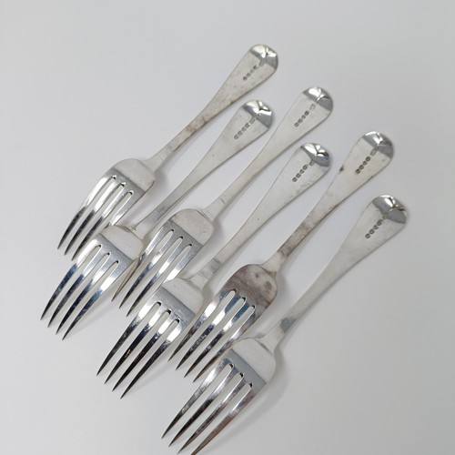 133 - A set of six William IV silver old English pattern forks, London 1833