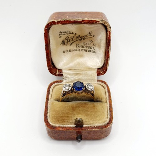 832 - An 18ct gold and platinum, diamond and sapphire ring, ring size L, in a vintage jewellery box