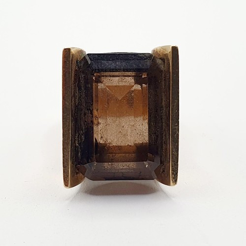 838 - A 1970s 9ct gold and brown stone dress ring, ring size Q