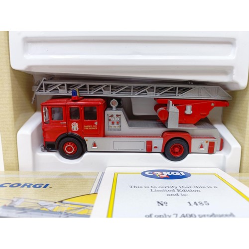 419 - A Dinky Supertoys Fire Engine, No 955, a Dinky FL Land Rover, No 282, Corgi Classics No S1702, S2001... 