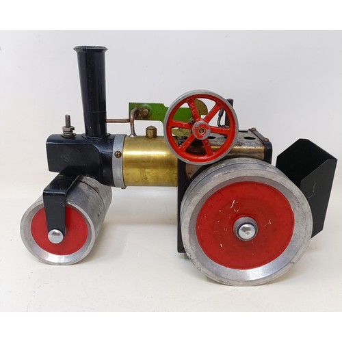 422 - A Mamod live steam engine, 18 cm high